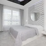 Elegant With Balcony & Parking By Renters * Varşova