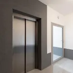 Elegant With Balcony & Parking By Renters * Varşova