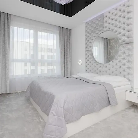 Elegant With Balcony & Parking By Renters * Varsovia