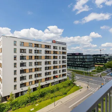 Apartment Elegant With Balcony & Parking By Renters