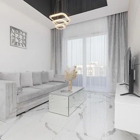 아파트 Elegant With Balcony & Parking By Renters 바르샤바