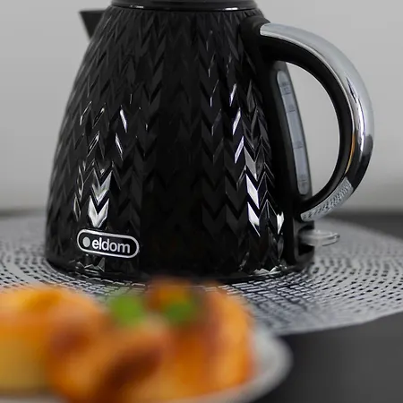 Apartament Elegant With Balcony & Parking By Renters *