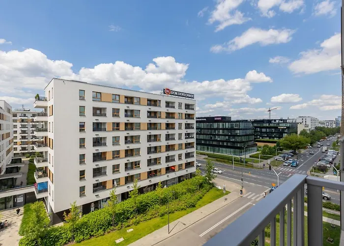 アパート Elegant With Balcony & Parking By Renters