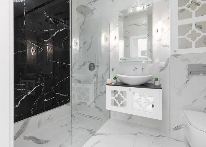 アパート Elegant With Balcony & Parking By Renters *