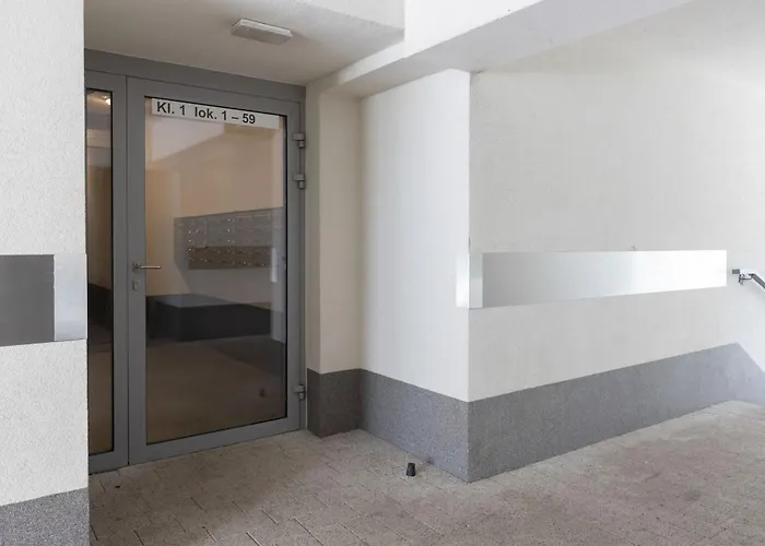 アパート Elegant With Balcony & Parking By Renters *