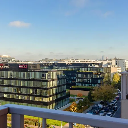 Daire Elegant With Balcony & Parking By Renters *